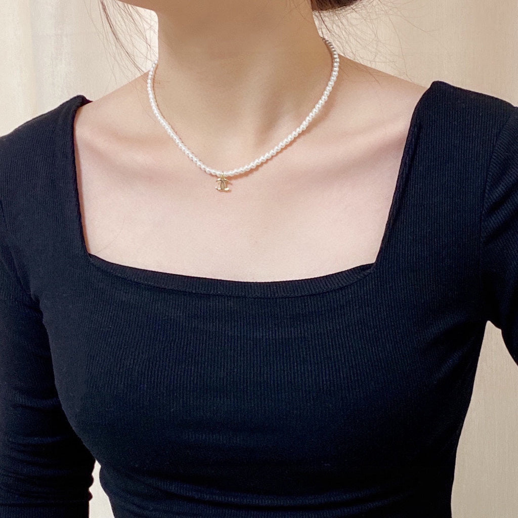 Chanel Pearls Choker 18K Gold Necklace