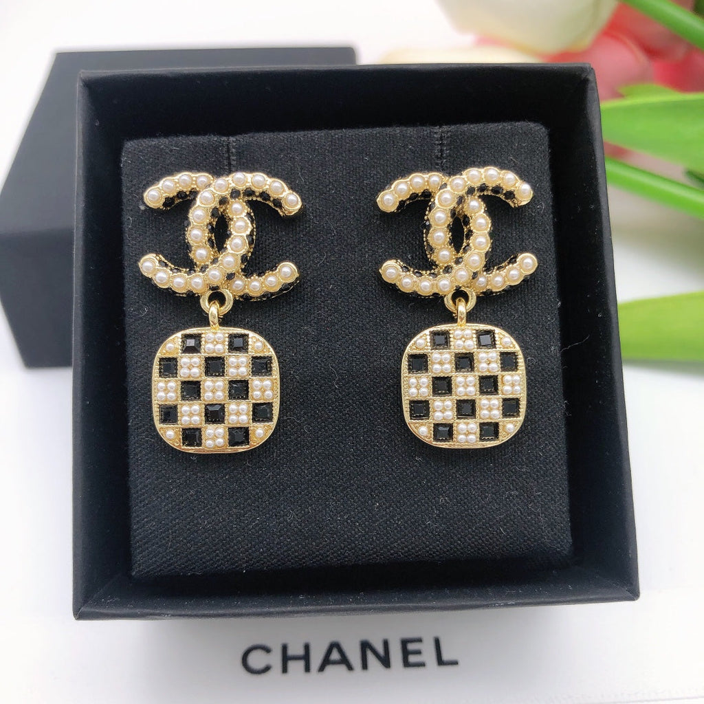 Chanel Chain 18K Gold Earrings