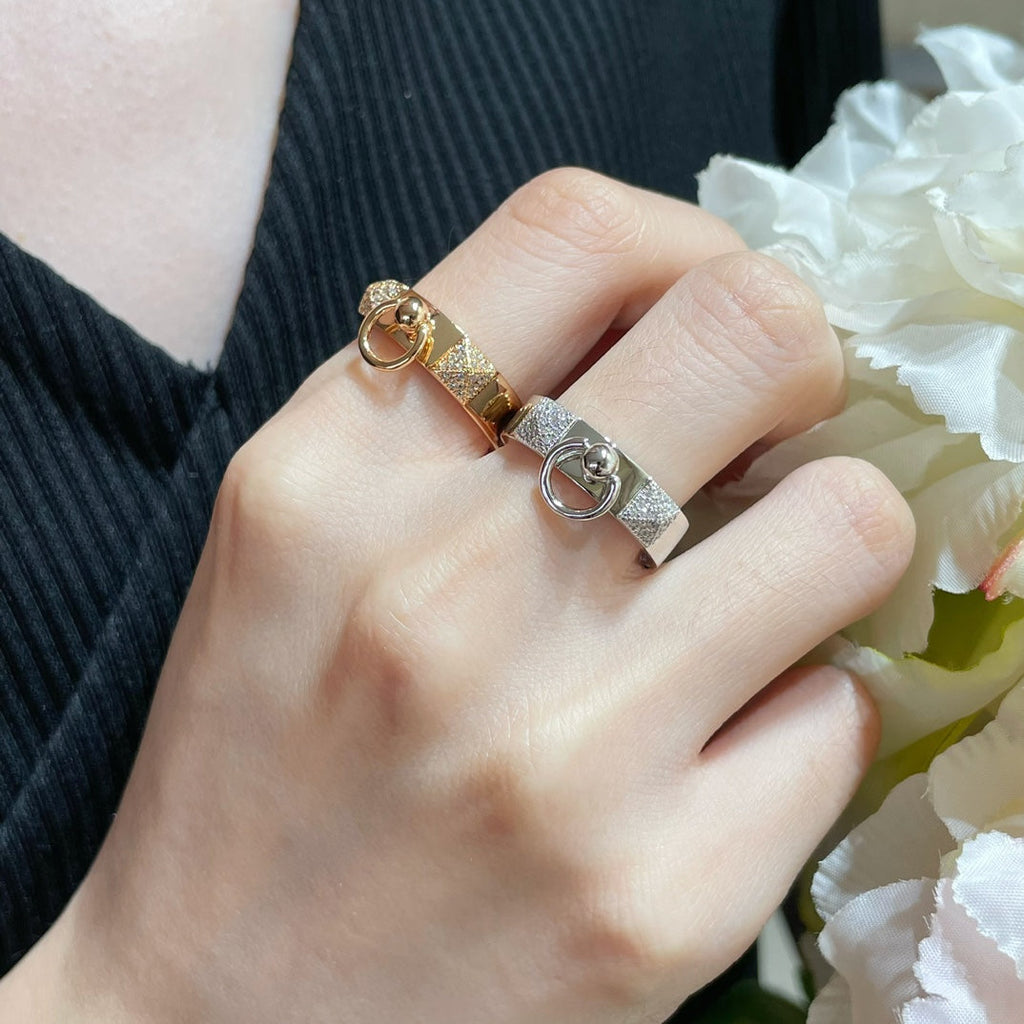 Hermes Collier De Chien Lock Diamonds 18K Gold Ring
