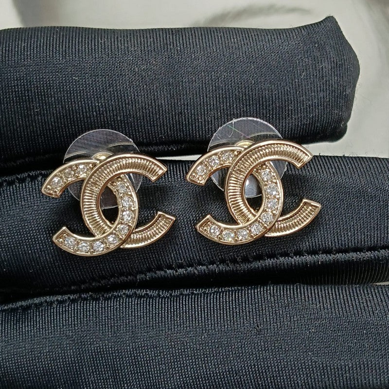 Chanel Vintage Diamond Gold 18K Gold Earrings