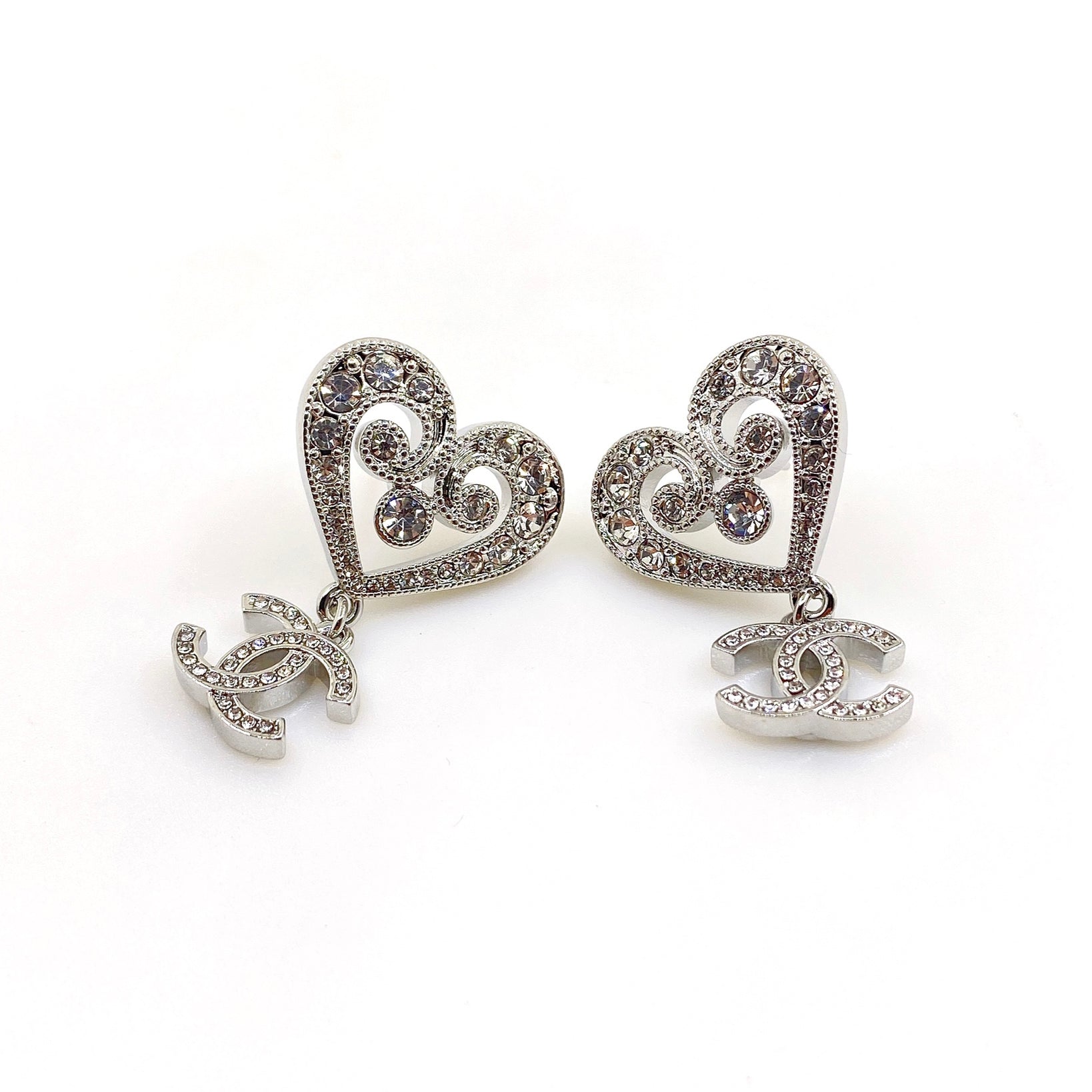 Chanel Heart Diamond 18K Gold Earrings