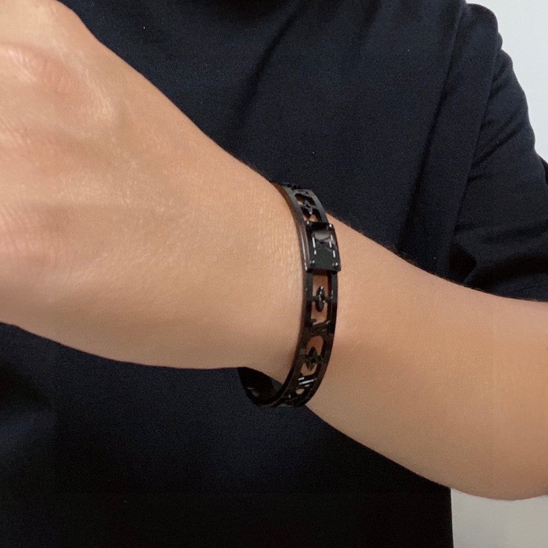Louis Vuitton Vintage Gold 18K Gold Bracelet