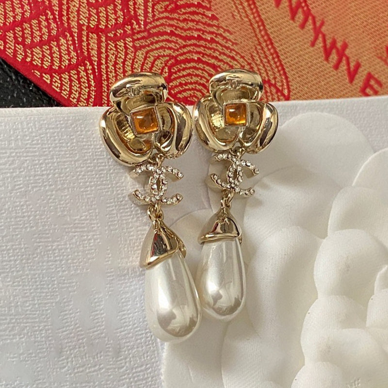 Chanel Camellia Pearl 18K Gold Earrings
