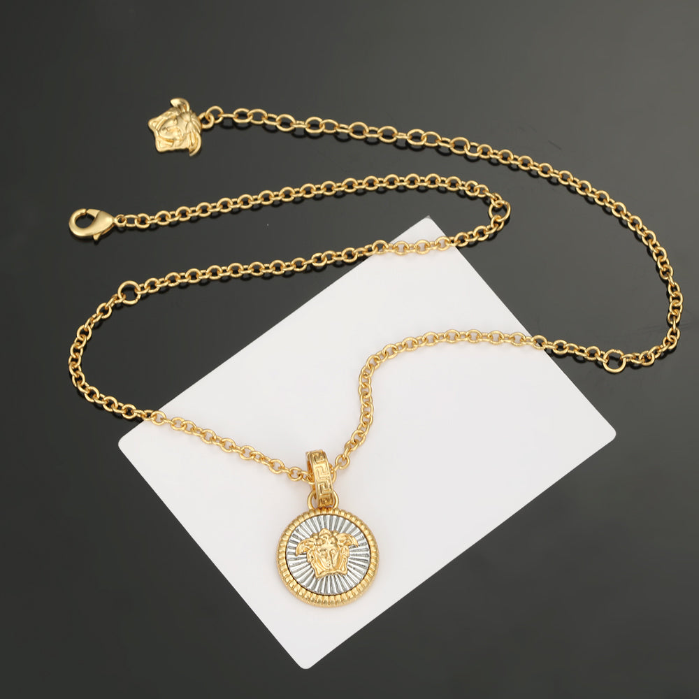 Classic 18K Gold Necklace