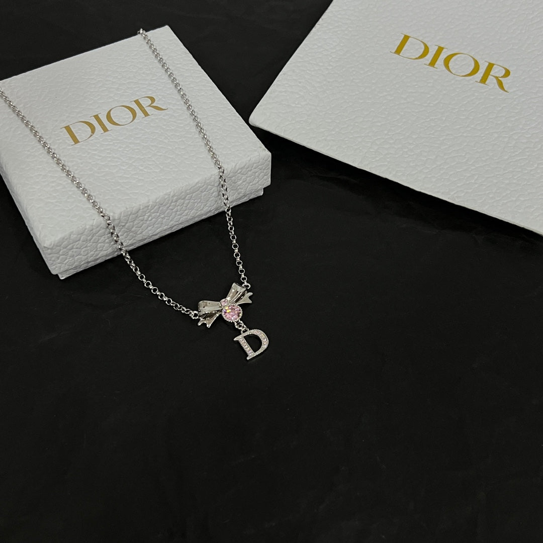 Dior Bowknot Vintage 18K Gold Necklace