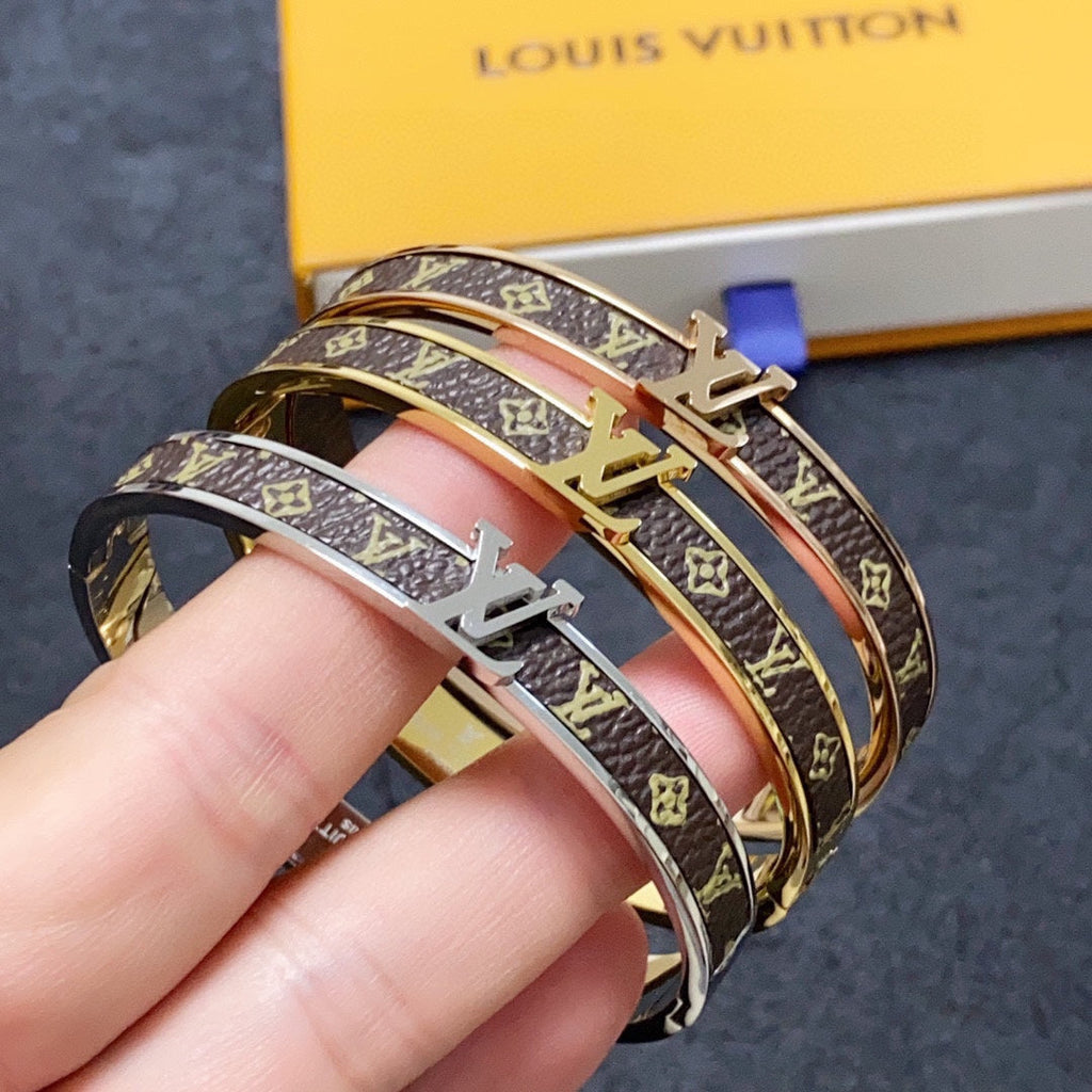 Louis Vuitton Leather Vintage 18K Gold Bracelet
