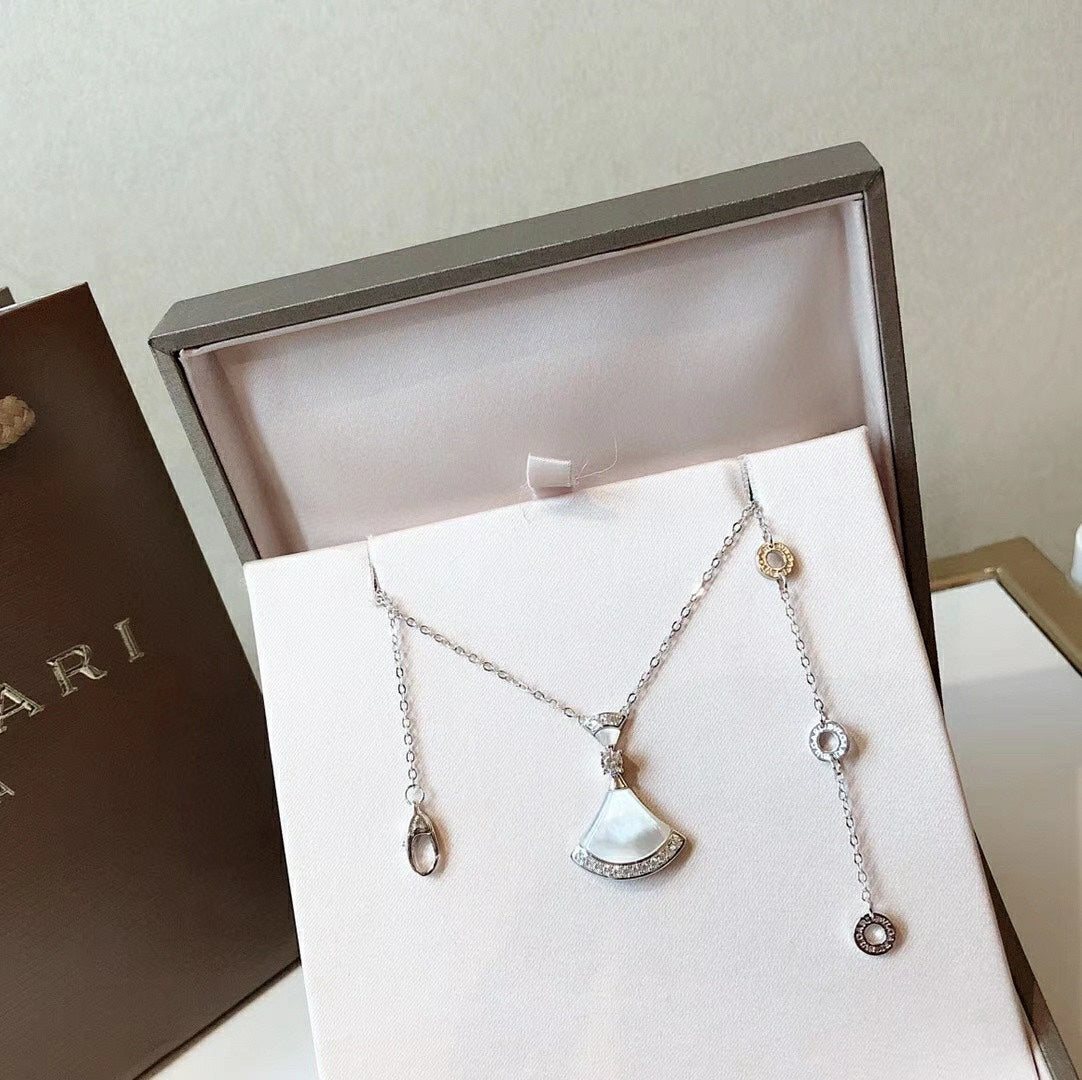 Bvlgari BVLGARI Dream Pearls 18K Gold Necklace