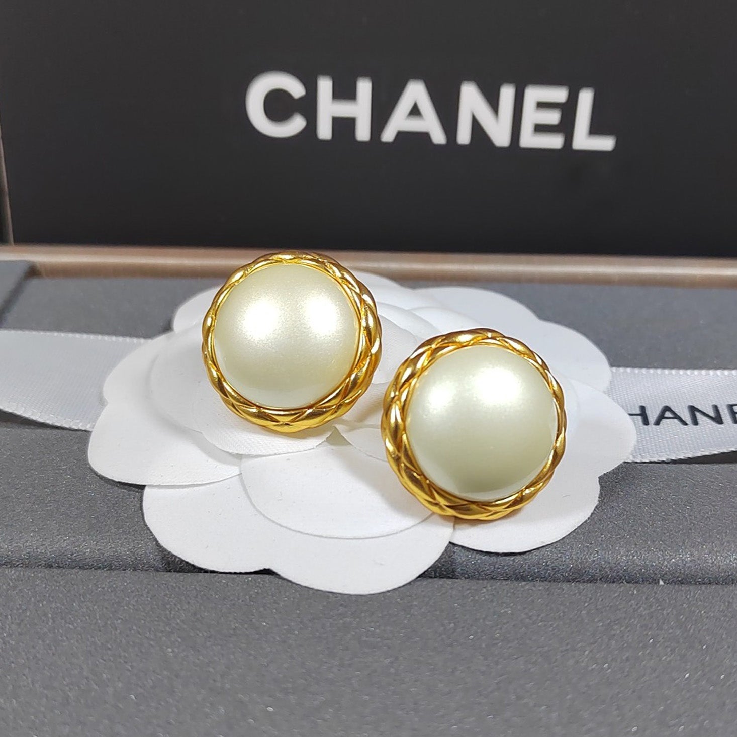 Chanel Round Pearl 18K Gold Earrings