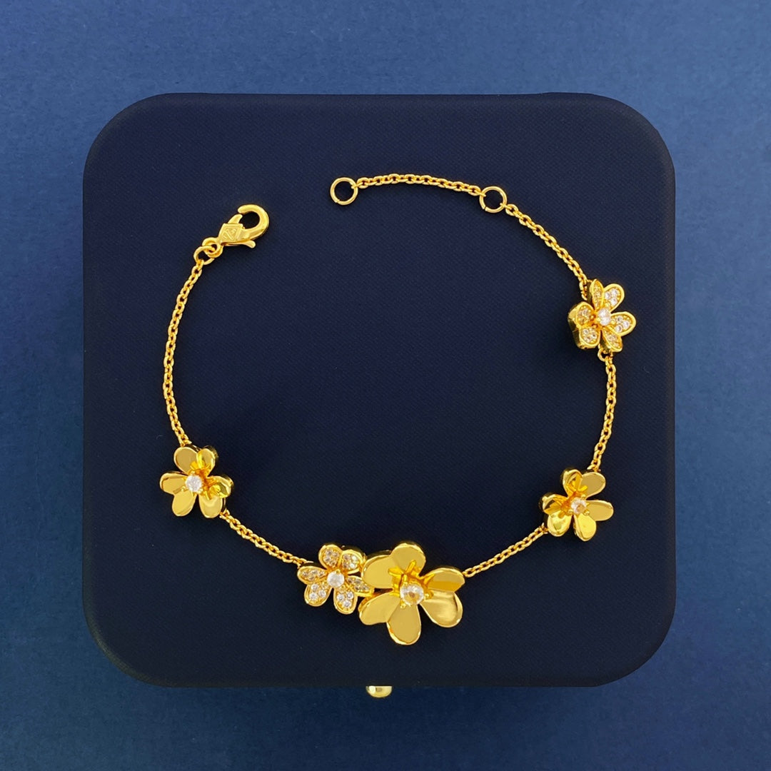 Frivole 18K Gold Bracelet