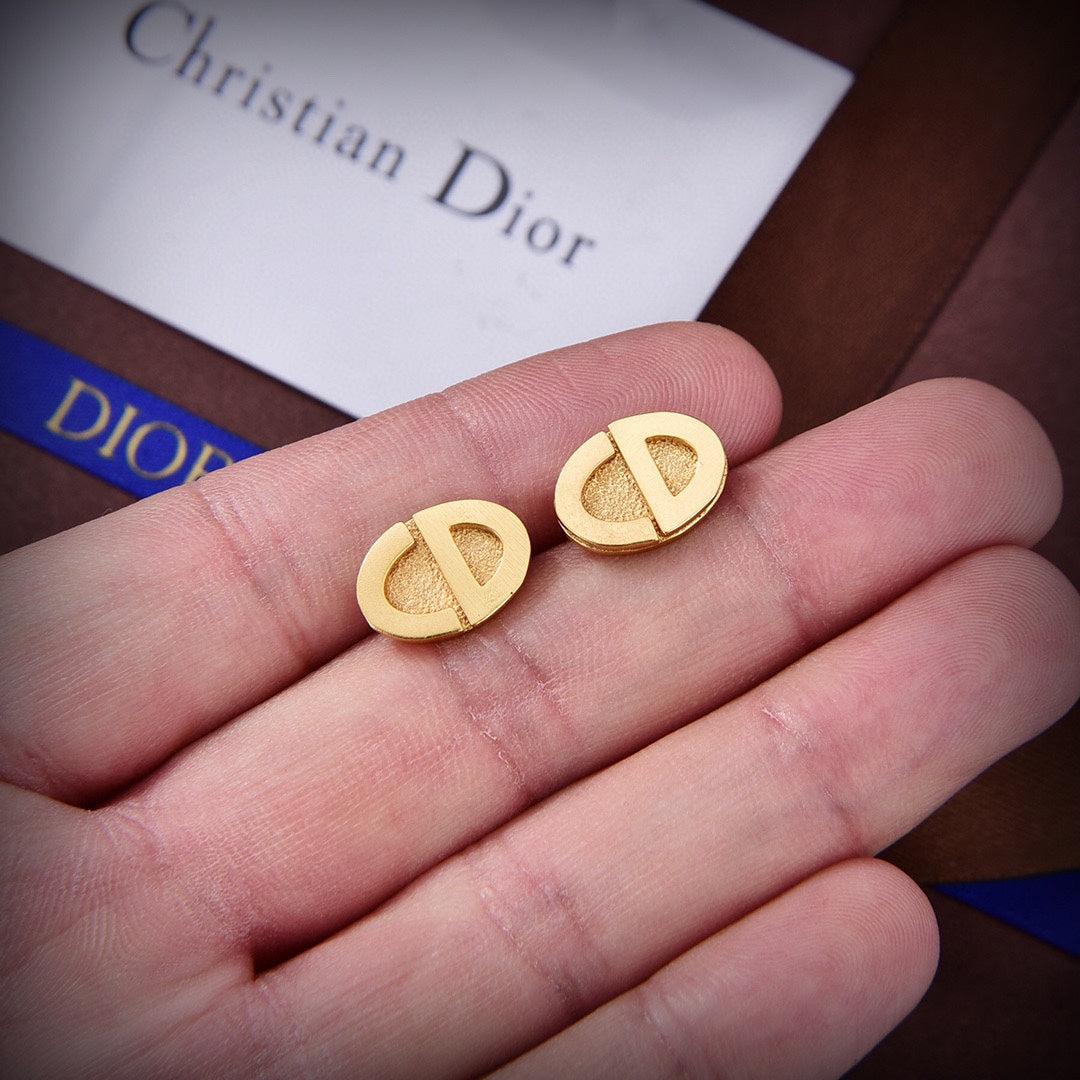 Dior Forever 18K Gold Earrings