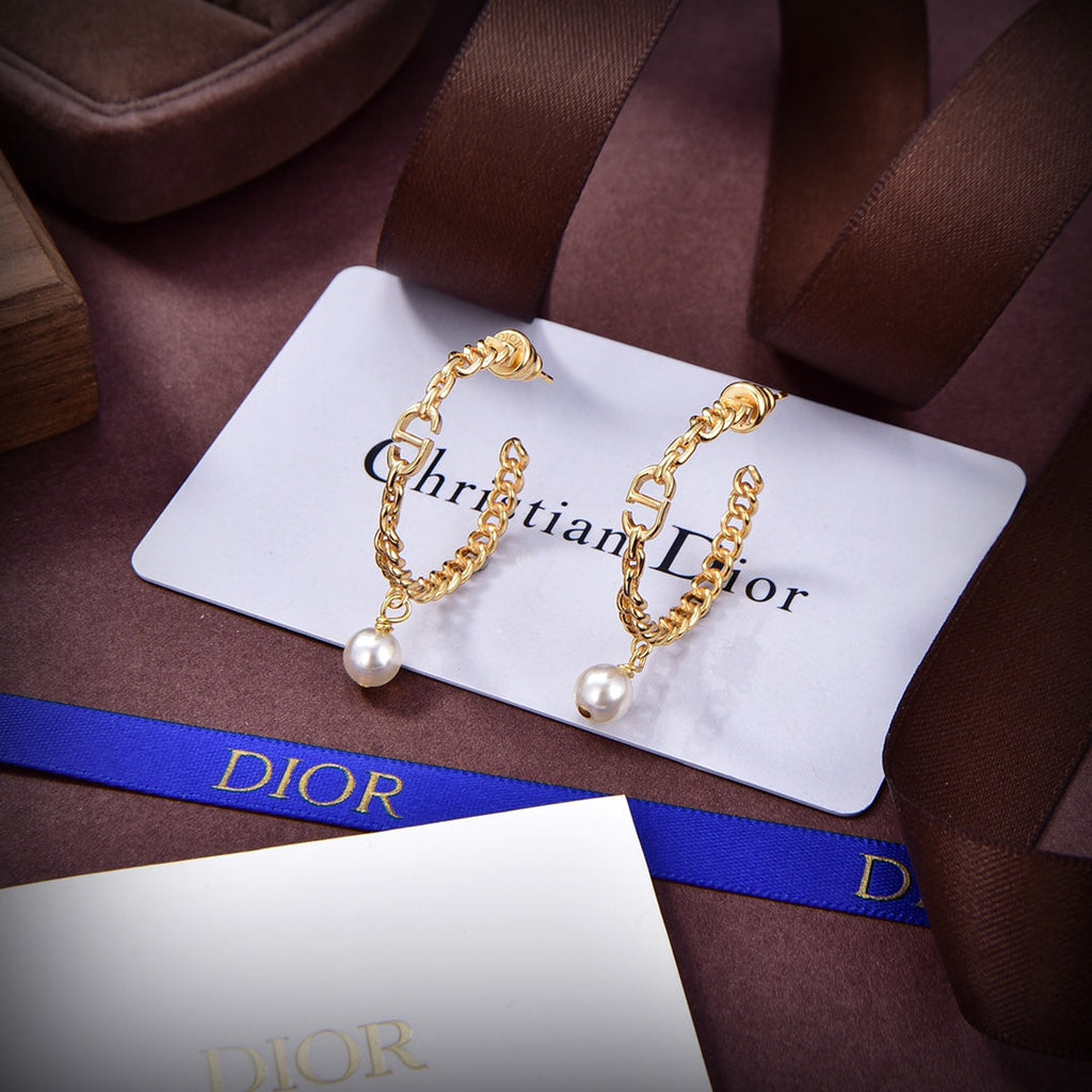 Dior 30 Montaigne 18K Gold Earrings