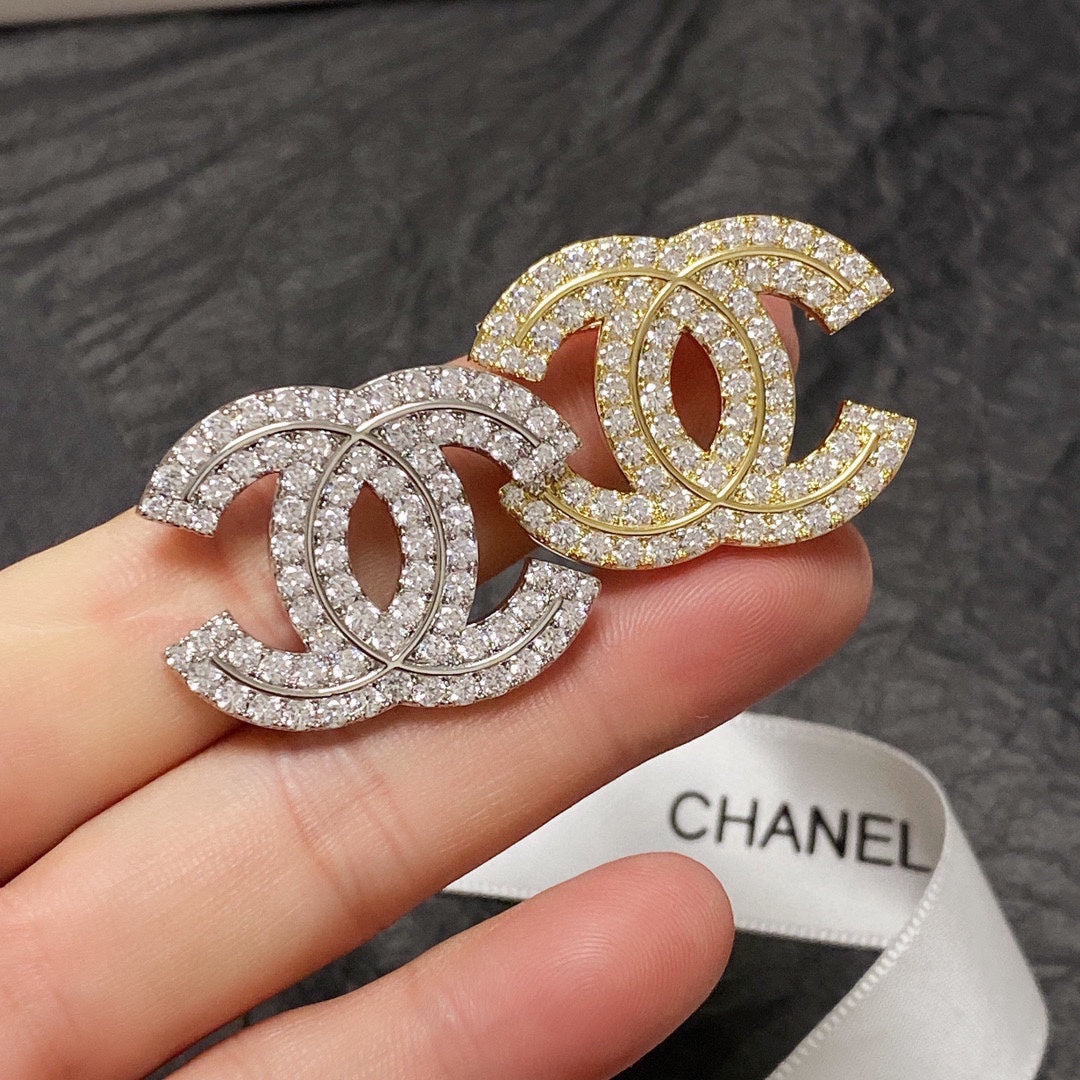 Chanel Diamonds Set Brooches 18K Gold Brooch