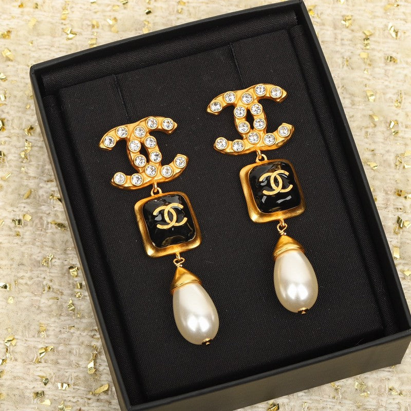 Chanel Long Pearl Pendant 18K Gold Earrings