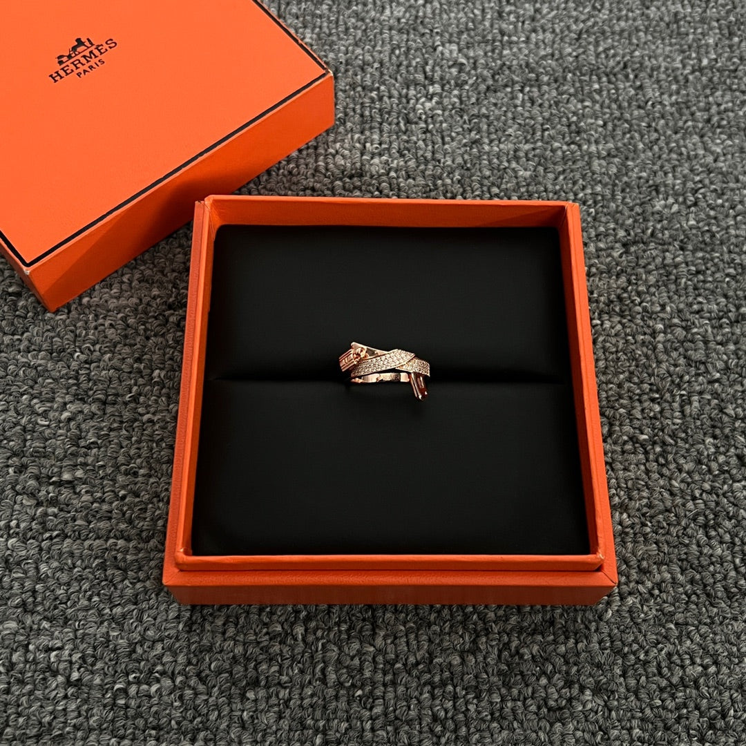 Hermes Kelly Gavroche Diamonds 18K Gold Ring