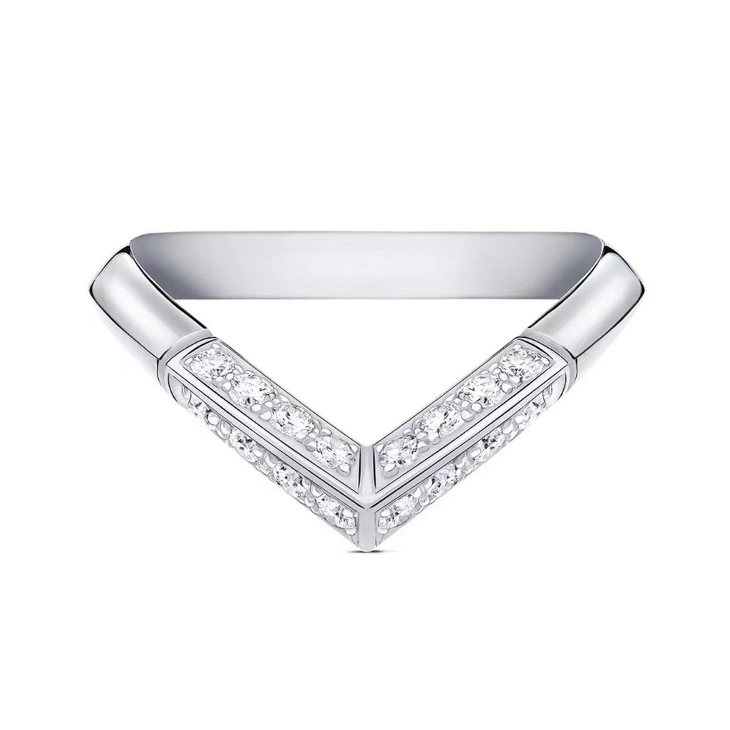 Louis Vuitton V Diamonds 18K Gold Ring
