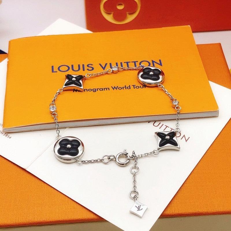 Louis Vuitton Blossom Green Flower 18K Gold Bracelet