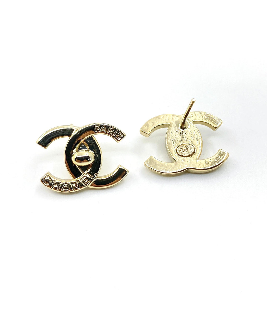Chanel Gold 18K Gold Earrings