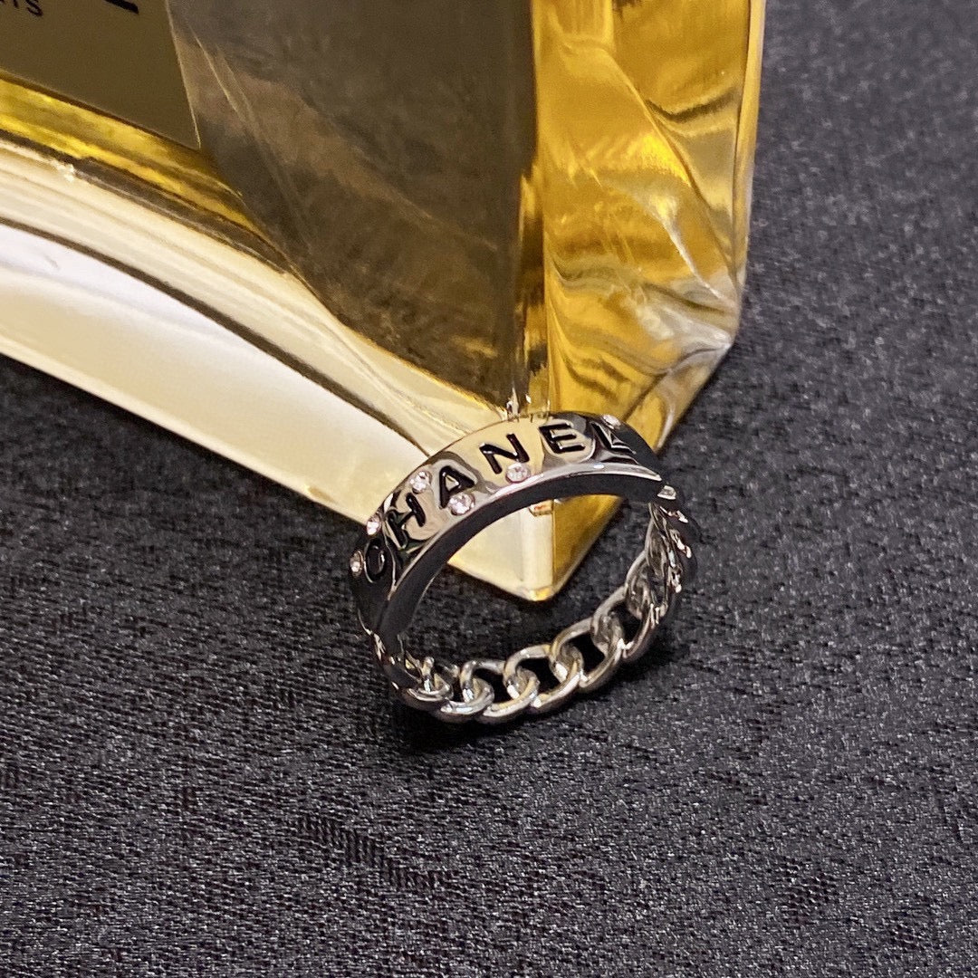 Chanel Chain Link 18K Gold Ring