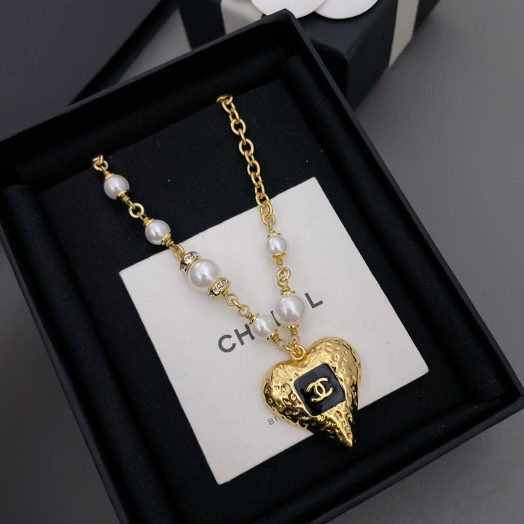 Chanel Pearls Chain 18K Gold Necklace