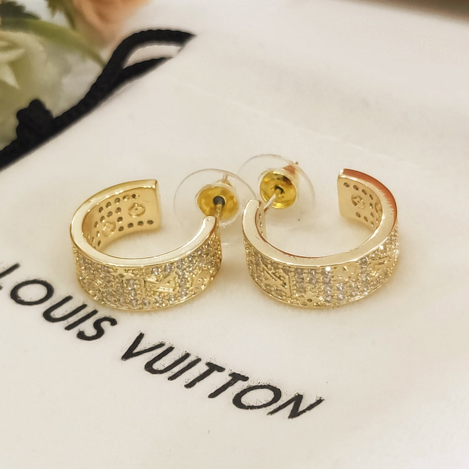 Louis Vuitton Circle 18K Gold Earrings