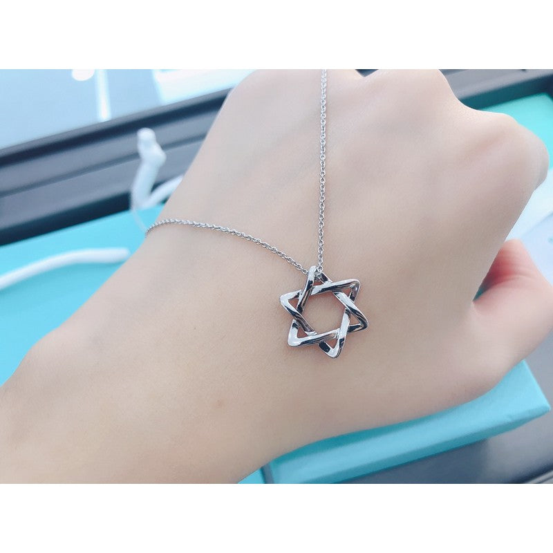 Star of David Pendant 18K Gold Necklace