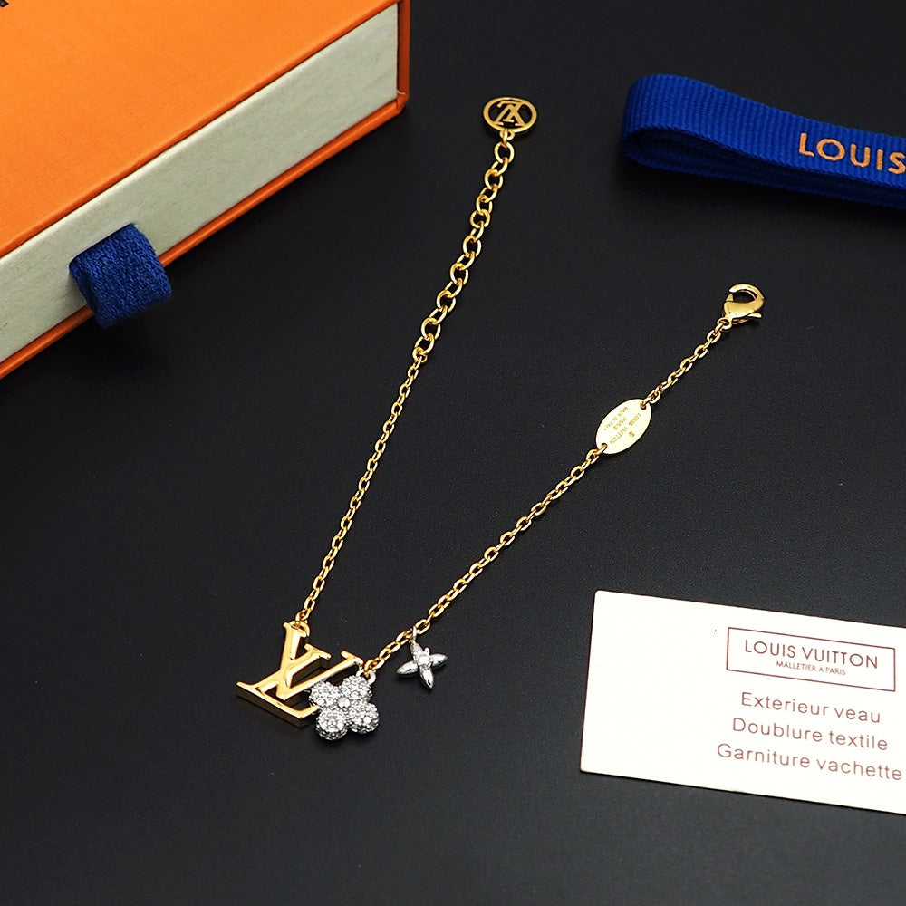 Louis Vuitton Gram Diamond 18K Gold Bracelet