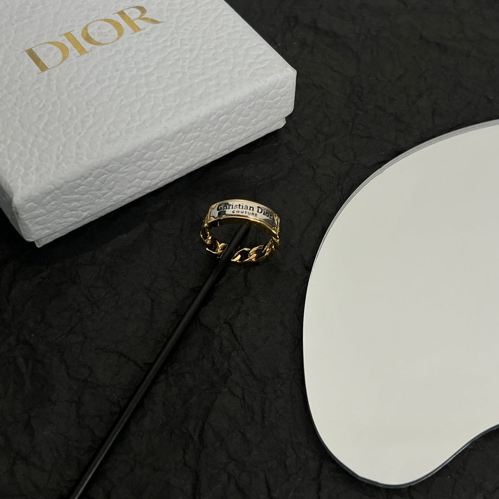 Dior Couture Chain Link 18K Gold Ring