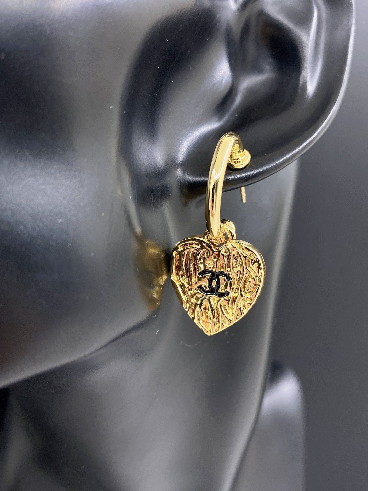 Chanel Heart Star 18K Gold Earrings