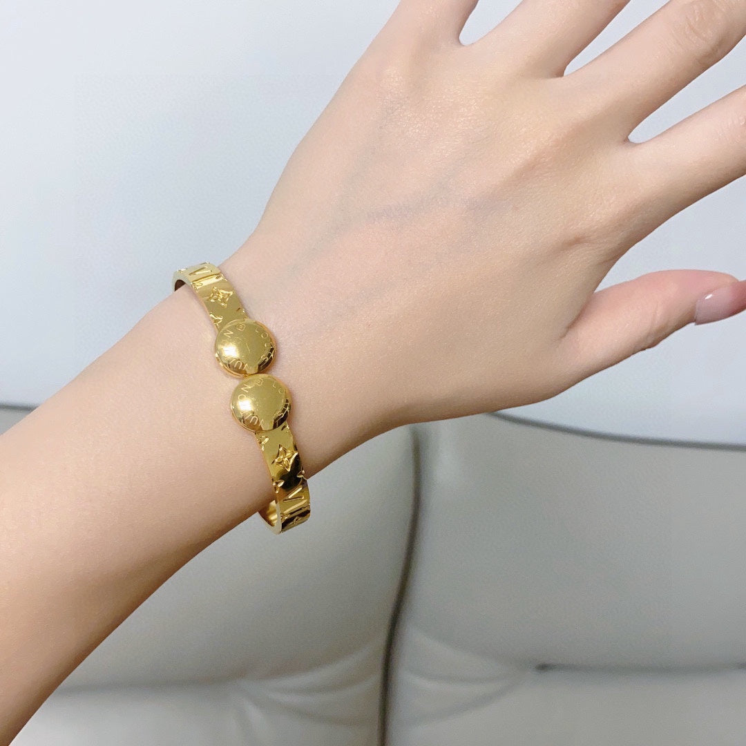 Louis Vuitton Vintage 18K Gold Bracelet