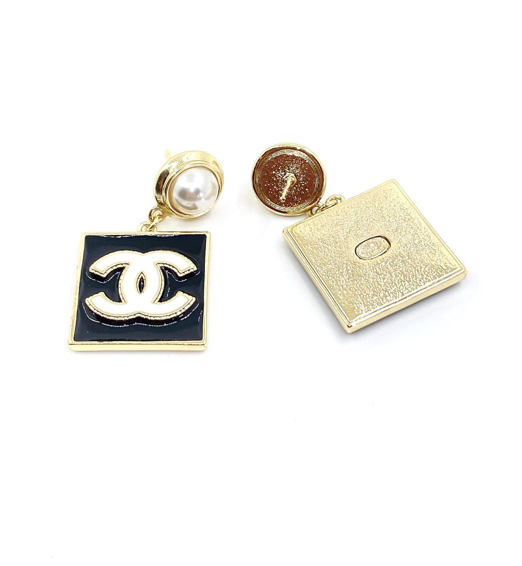 Chanel Square Pearl Pendant 18K Gold Earrings