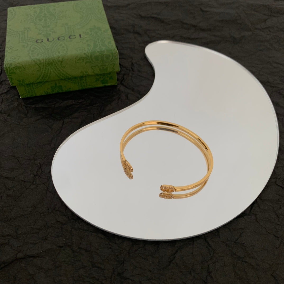 Gucci Double Running Diamond Cuff 18K Gold Bracelet