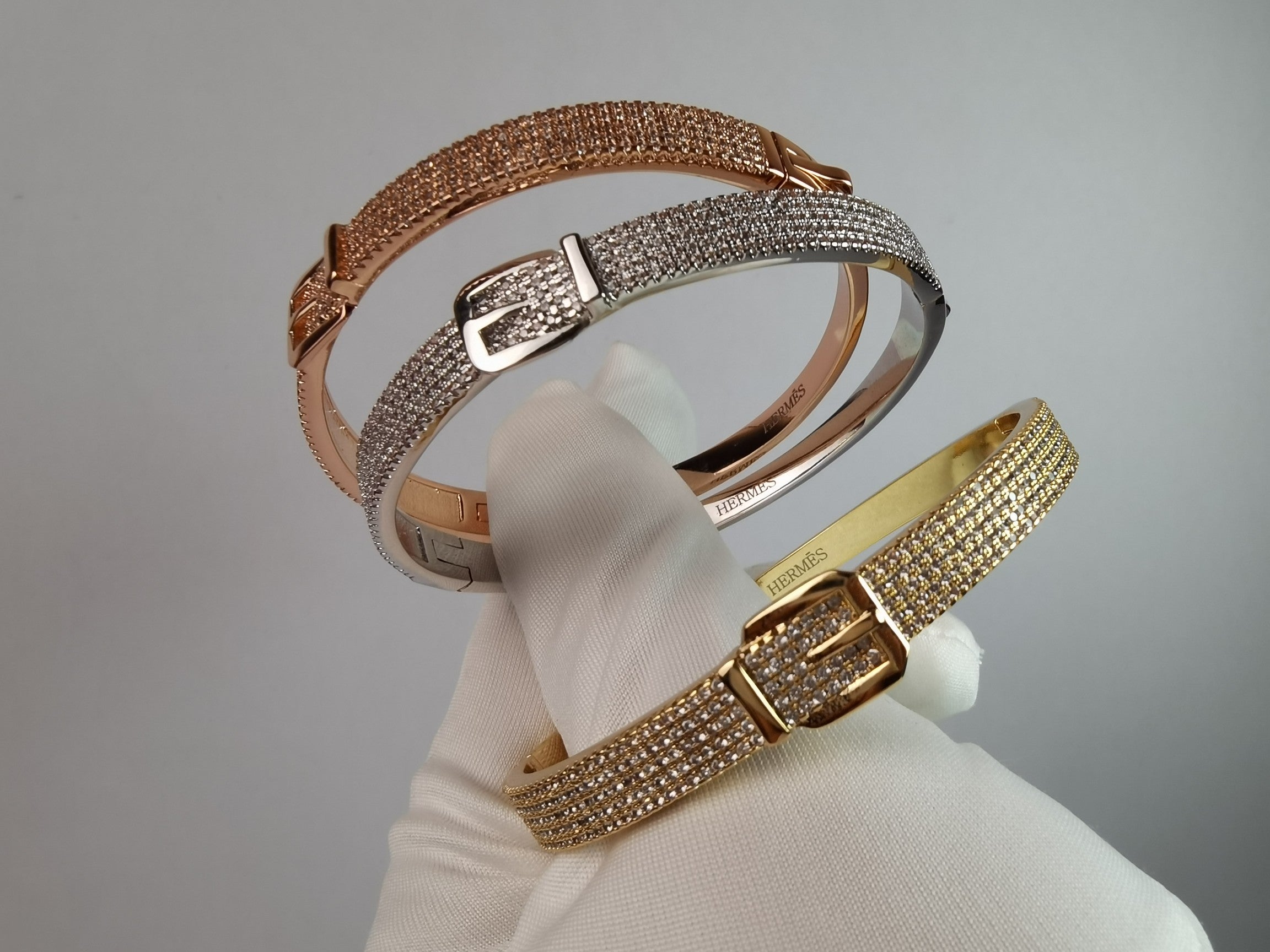 Hermes Kelly Diamond Vintage 18K Gold Bracelet