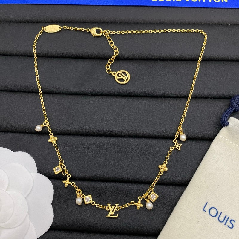 Louis Vuitton Pearl Gold 18K Gold Necklace