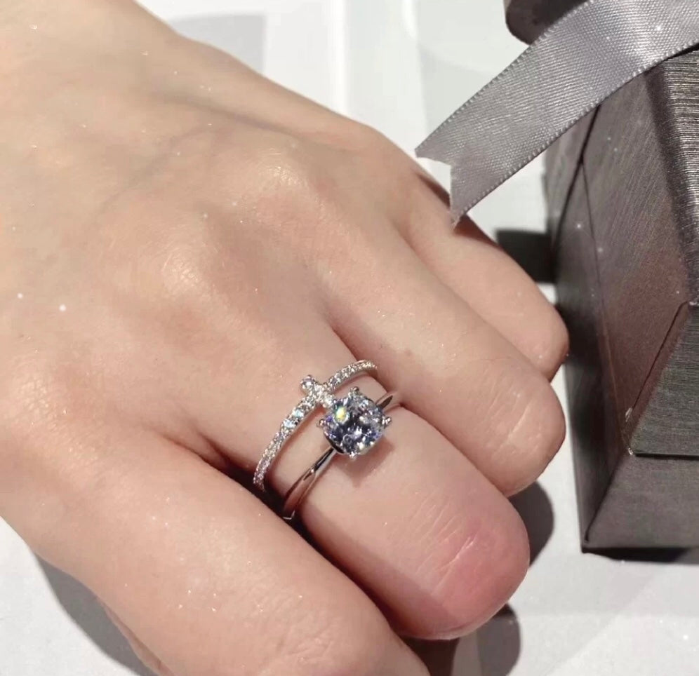 Tiffany Diamond Wire 18K Gold Ring