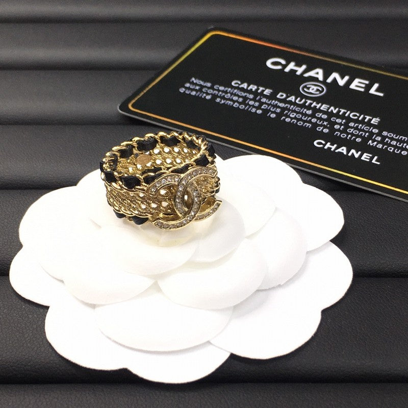 Chanel Strass Diamond 18K Gold Ring