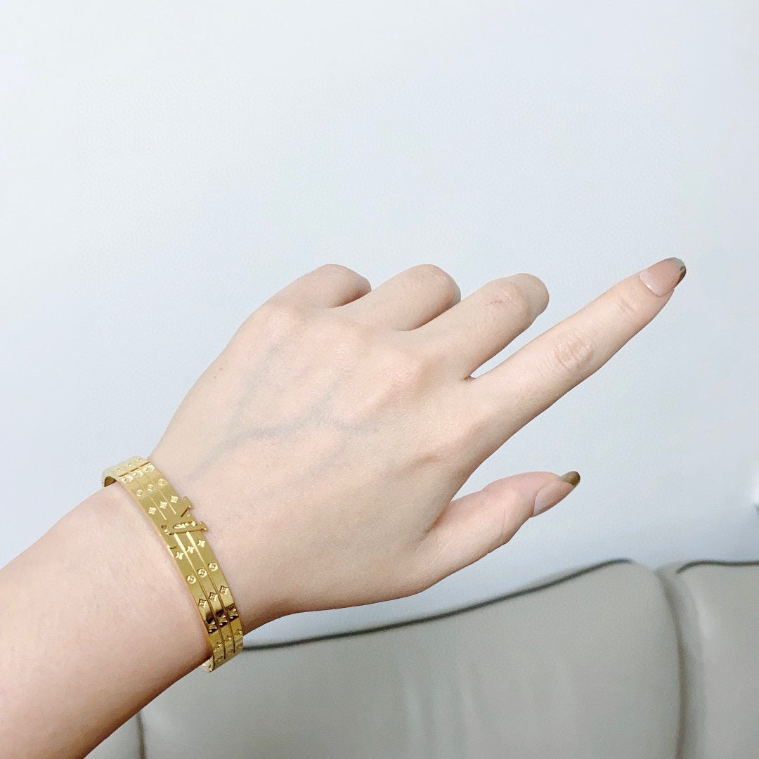 Louis Vuitton Vintage Monogram 18K Gold Bracelet