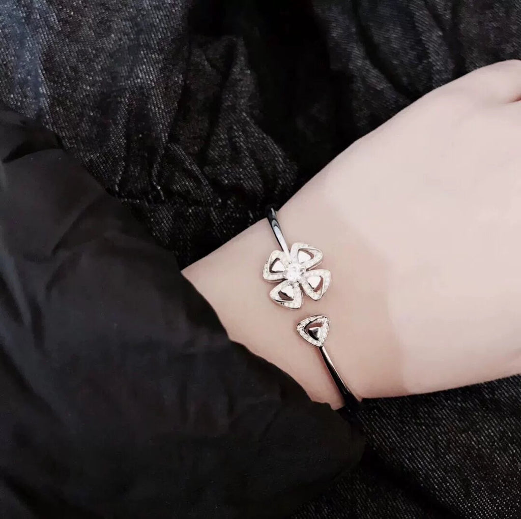Fiorever Diamonds 18K Gold Bracelet