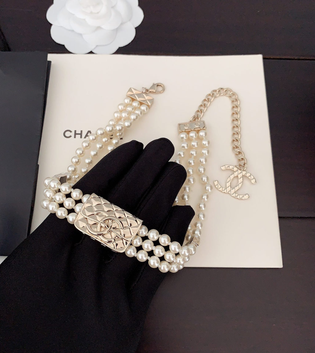 Chanel Bag Pearls Chain 18K Gold Necklace