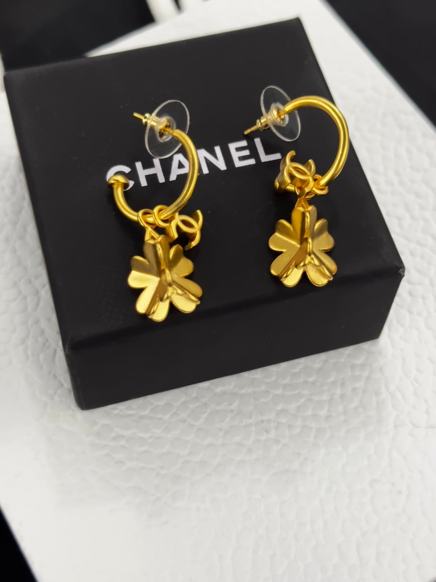 Chanel Flowers 18K Gold Earrings