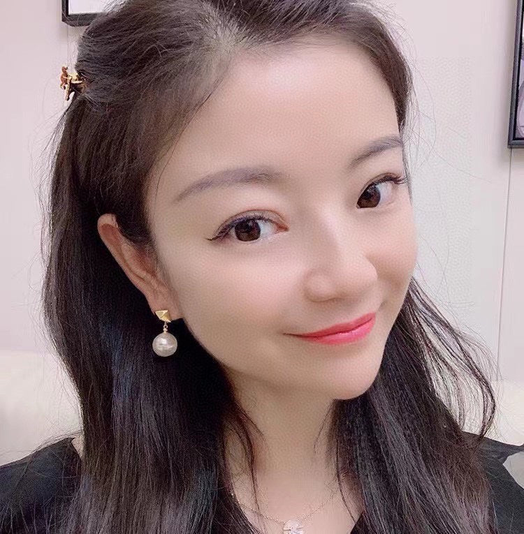 Valentino Pearl 18K Gold Earrings