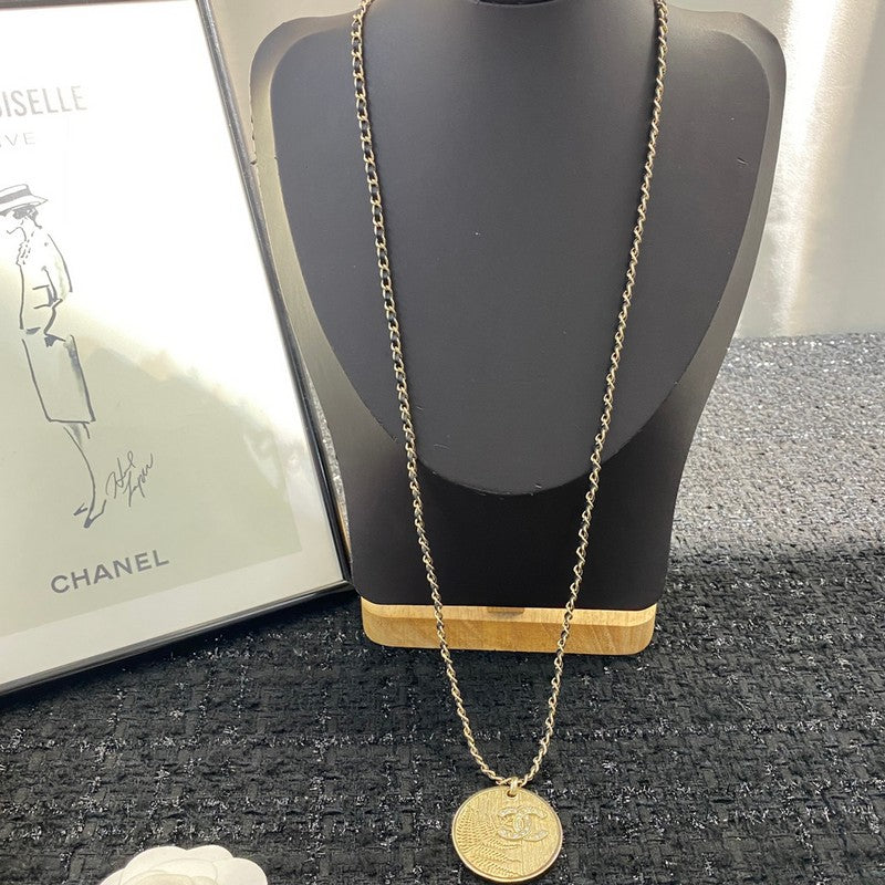 Chanel 22S Vintage 18K Gold Necklace