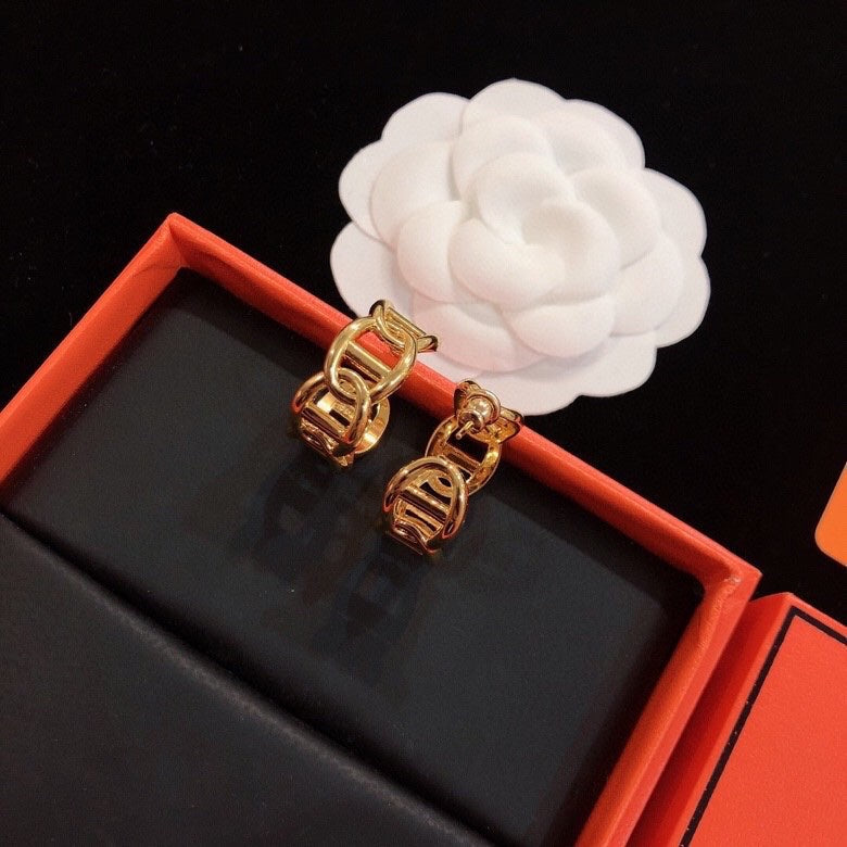 Hermes Chaine D'Ancre Enchainee 18K Gold Earrings