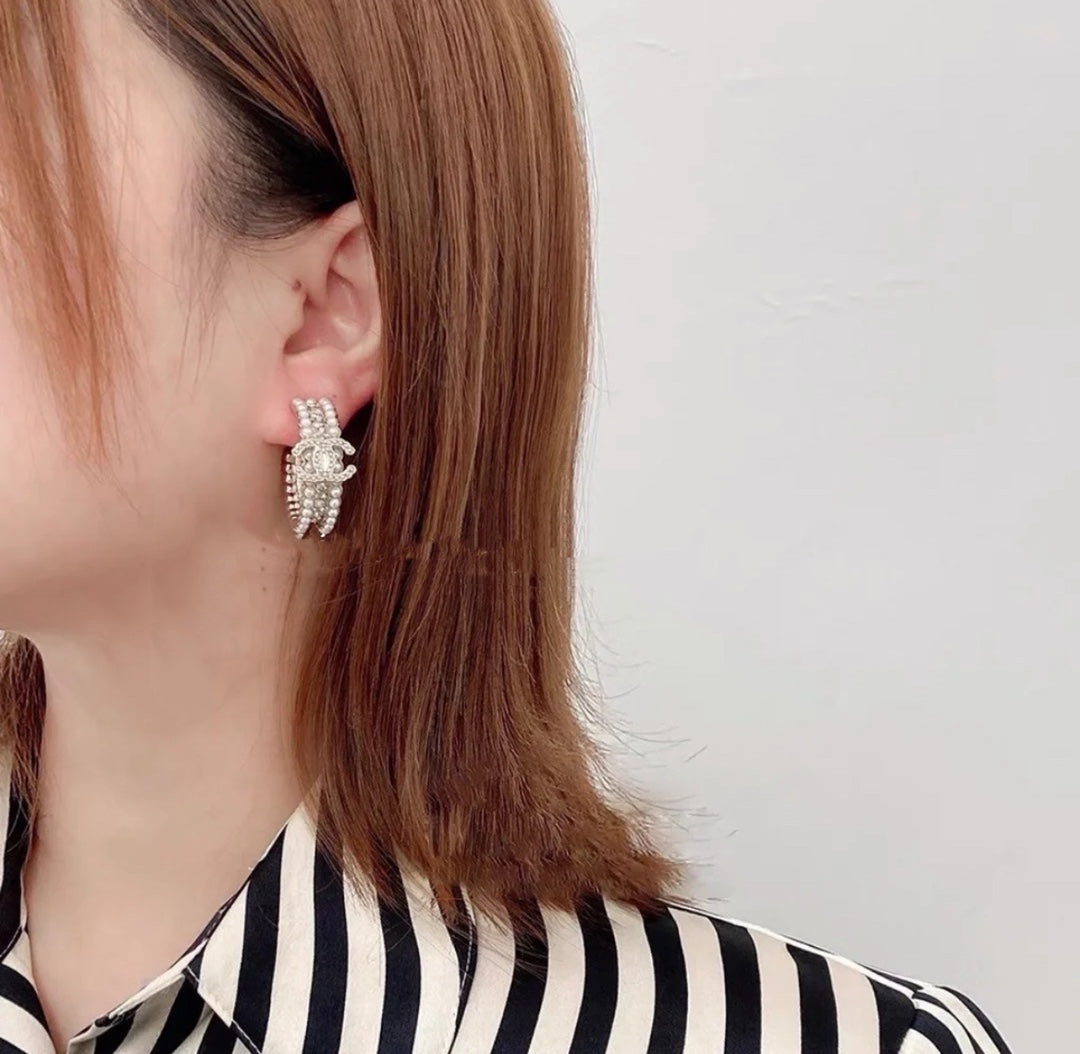 Chanel Pearls 18K Gold Earrings