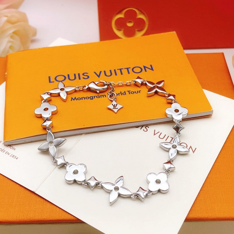 Louis Vuitton Idylle Blossom Monogram 18K Gold Bracelet