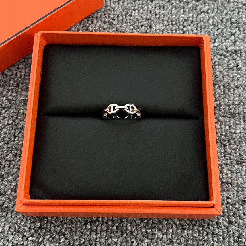 Hermes Chaine D'Ancre Enchainee 18K Gold Ring