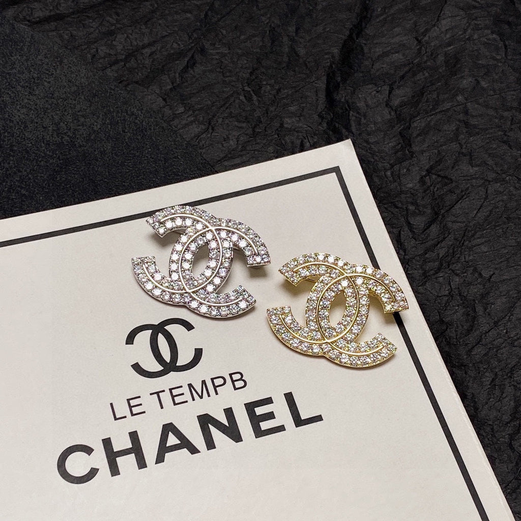 Chanel Diamonds Set Brooches 18K Gold Brooch