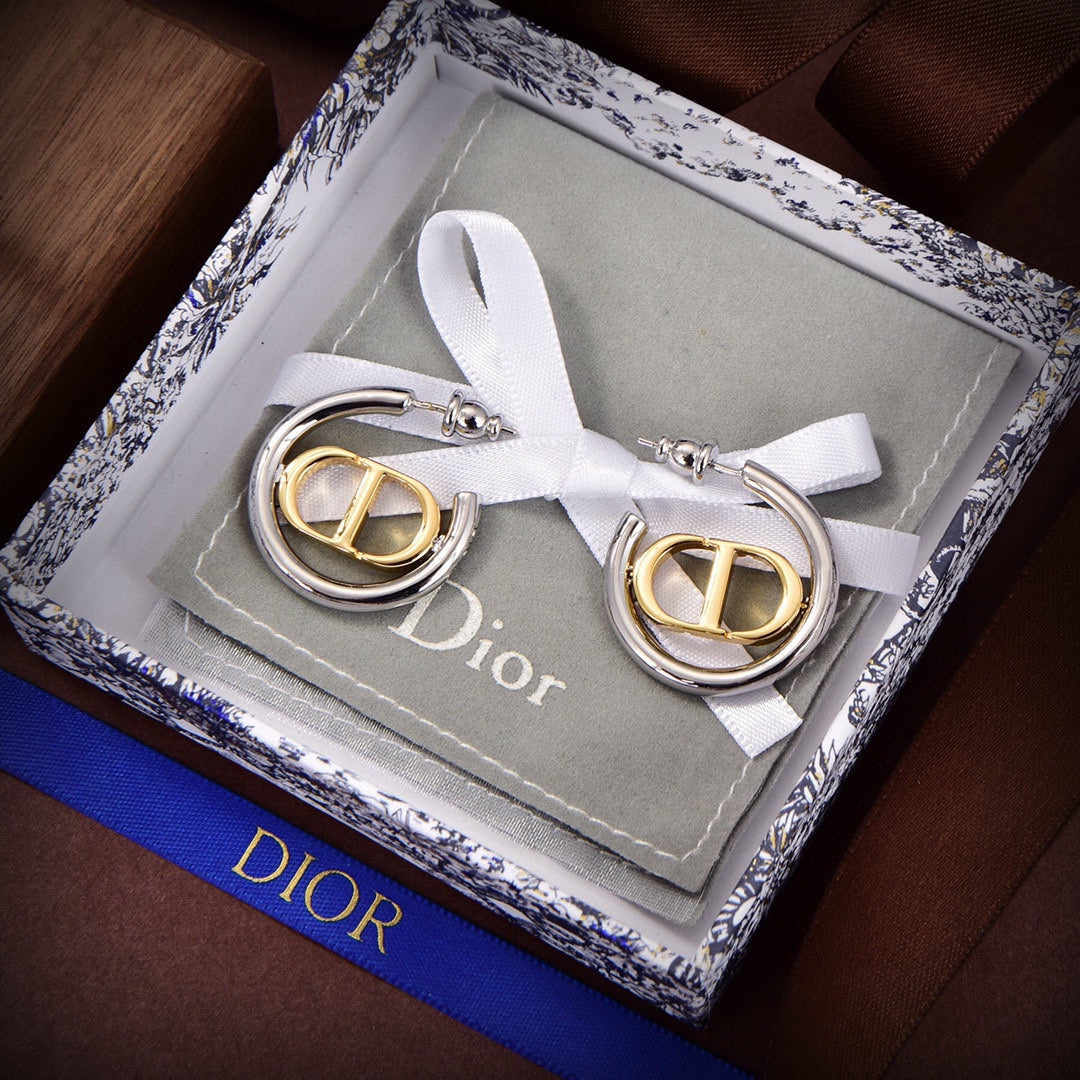 Dior 30 Montaigne 18K Gold Earrings