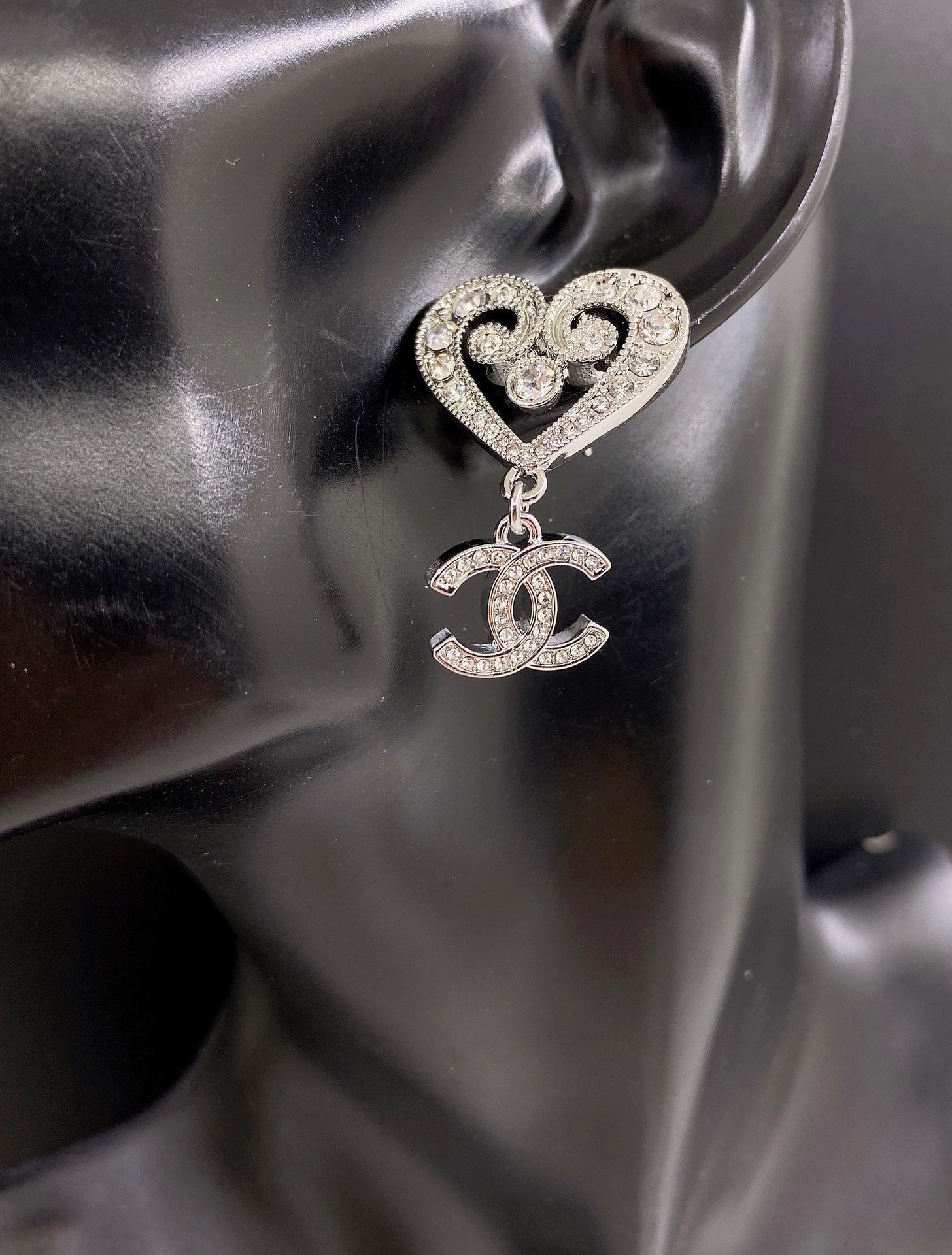 Chanel Heart Diamond 18K Gold Earrings