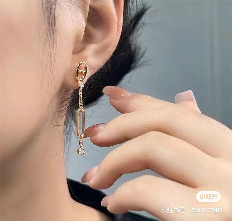 Hermes Chaine D'ancre Chaos 18K Gold Earrings