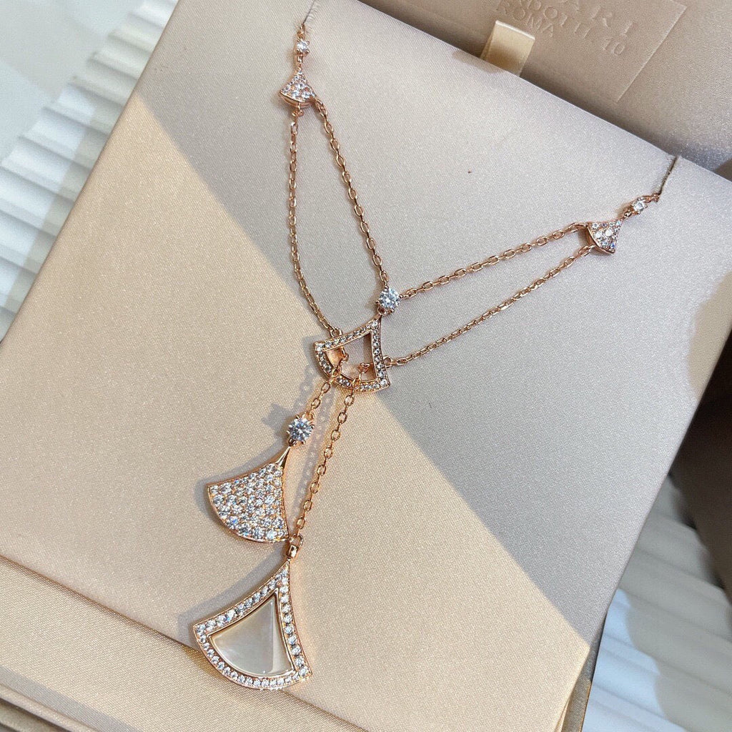 Bvlgari BVLGARI Dream Pearls 18K Gold Necklace